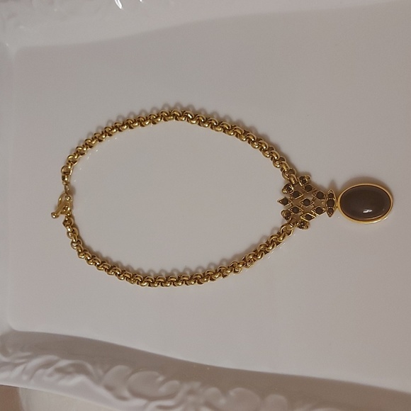 Vintage gold tone and enamel Necklace - Picture 2 of 5